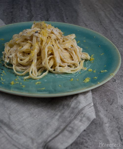 Tagliatelle-mit-Zitronen-Sahne-Sauce