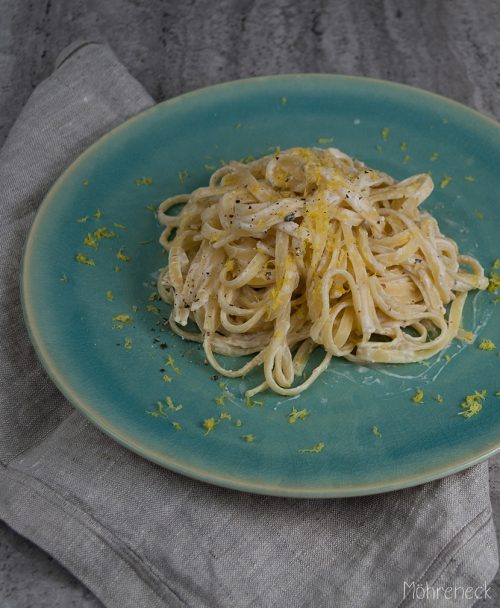 Tagliatelle mit Zitronen-Sahne-Sauce