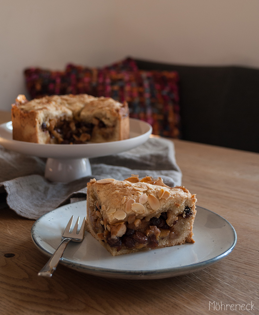 gedeckter Apfelkuchen