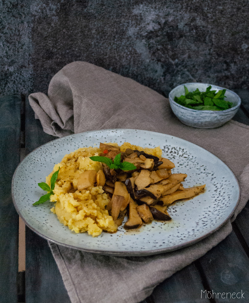 Pilzcurry mit Masala-Kartoffelstampf