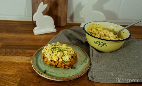 Möhren-Kürbiskern-Brot mit veganem Eiersalat