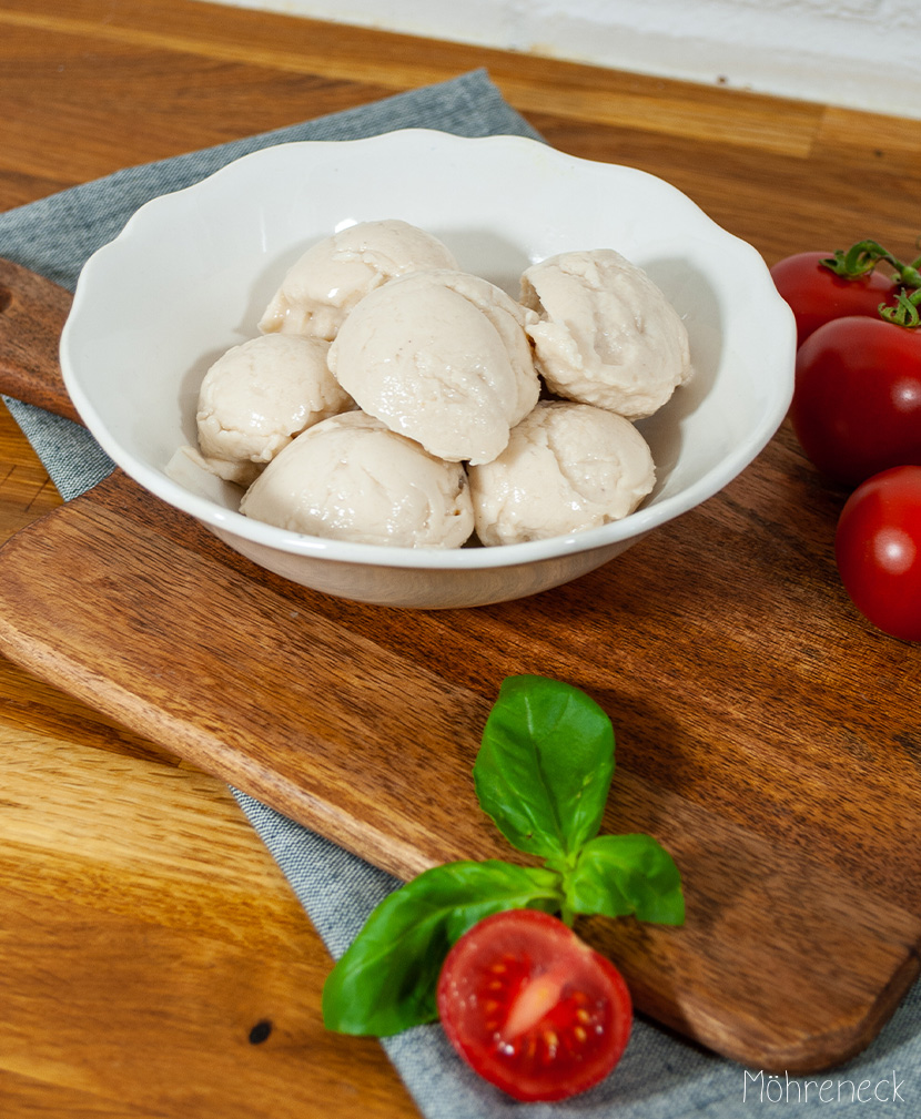 Cashew-Mozzarella