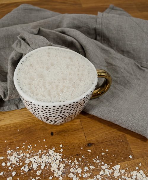 Cappuccino mit selbst gemachter Hafermilch