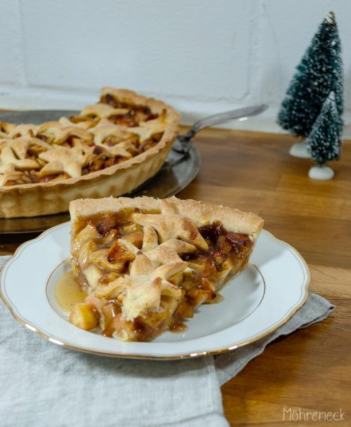 weihnachtliche Apple Pie mit salzigem Karamell