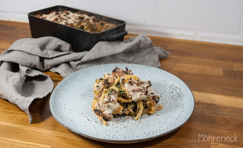 Steckrübengratin mit Spinat