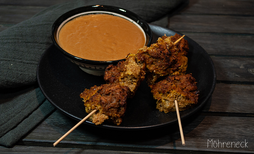 Seitan-Spieße mit Erdnuss-Sauce