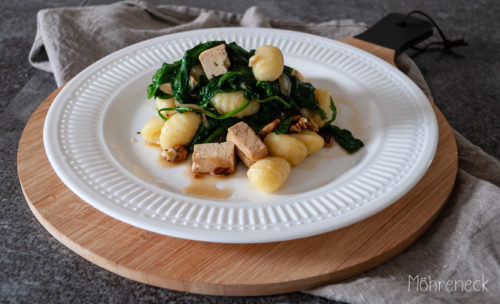 Gnocchi mit Spinat und Feto