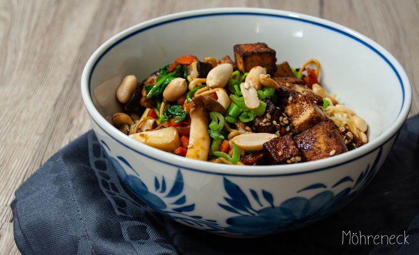 Asia-Bowl mit Fried Tofu