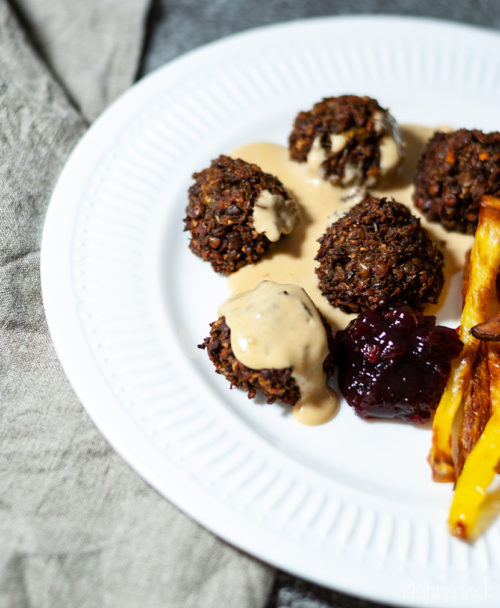 vegane Köttbullar mit Rahmsauce