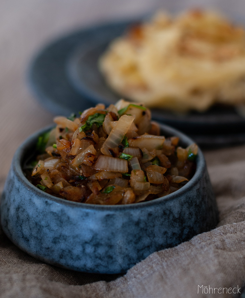 Tortilla mit Zwiebelsalsa