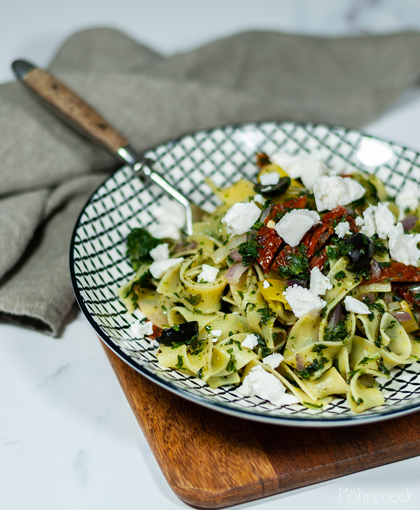 Pasta mit Antipasti