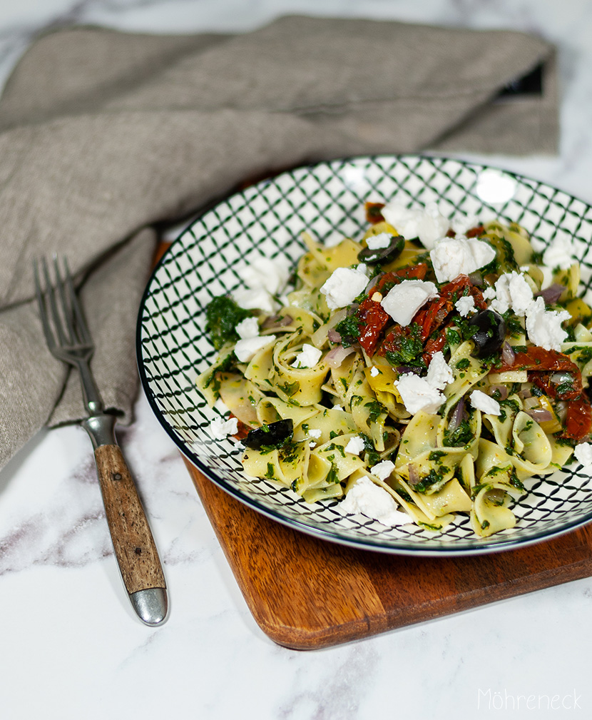 Pasta mit Antipasti